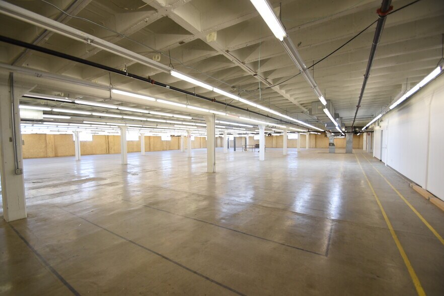 More Photos Of 720 14th St N, Fargo Warehouse For Sale