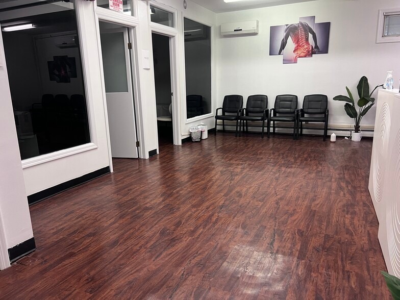 More Photos Of 73-75 Ferry St, Newark Storefront Retail Office For Lease