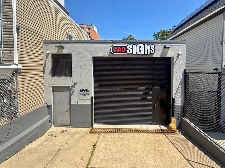 More Photos Of 1177 178th St, Bronx Warehouse For Lease