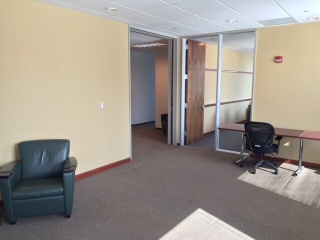 More Photos Of 150 College Rd W, Princeton Office For Lease
