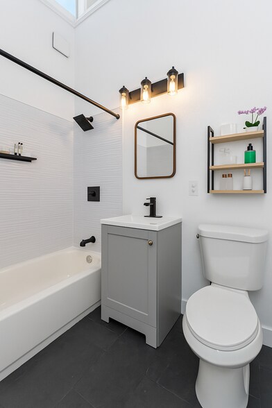 More Photos Of 2626 E Anaheim St, Long Beach Apartments For Sale