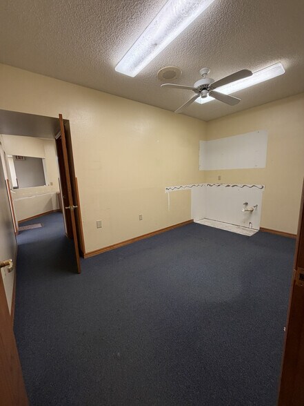 More Photos Of 1400 W Oak St, Kissimmee Medical For Sale