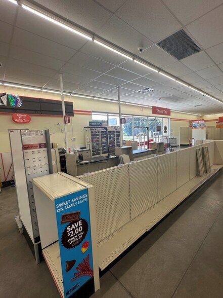 More Photos Of 60 Mike Parra Rd, Columbus Freestanding For Sale