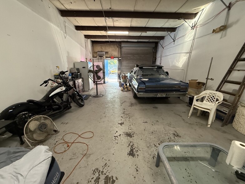 More Photos Of 5508 Benchmark Ln, Sanford Warehouse For Sale