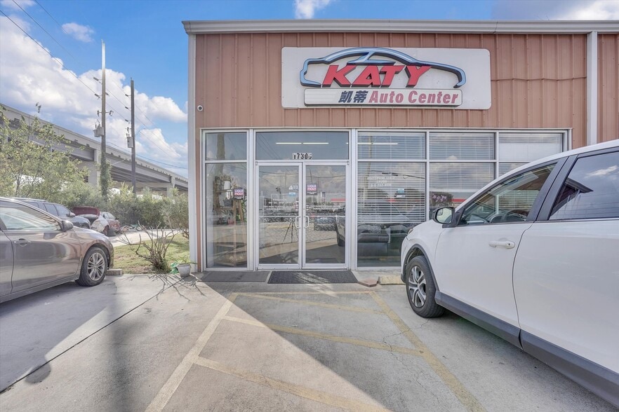 More Photos Of 17306 Alief Clodine Rd, Richmond Auto Repair For Sale