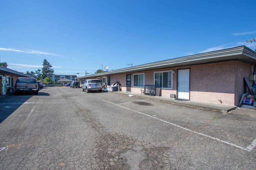 More Photos Of 7603 Pacific Ave, Tacoma Apartments For Sale