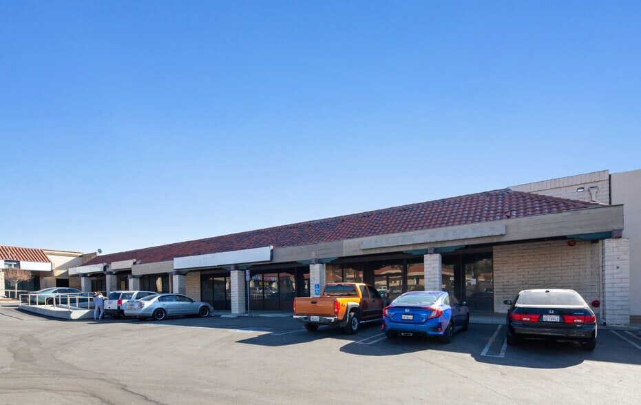 More Photos Of 3663 Highland Ave, Highland Storefront For Sale