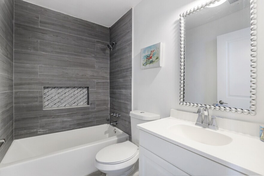 More Photos Of 778 100th Ave N, Naples Specialty For Sale