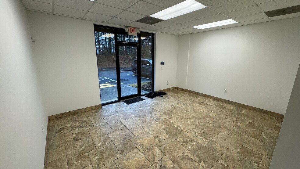 More Photos Of 6065 Parkway North Dr, Cumming Distribution For Sale