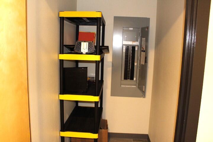 More Photos Of 711 Summer St, Eureka Storefront For Sale