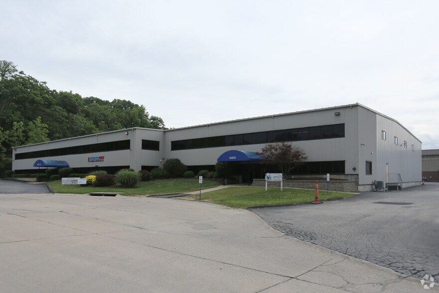 More Photos Of 12981 Maurer Industrial Dr, Saint Louis Warehouse For Sale