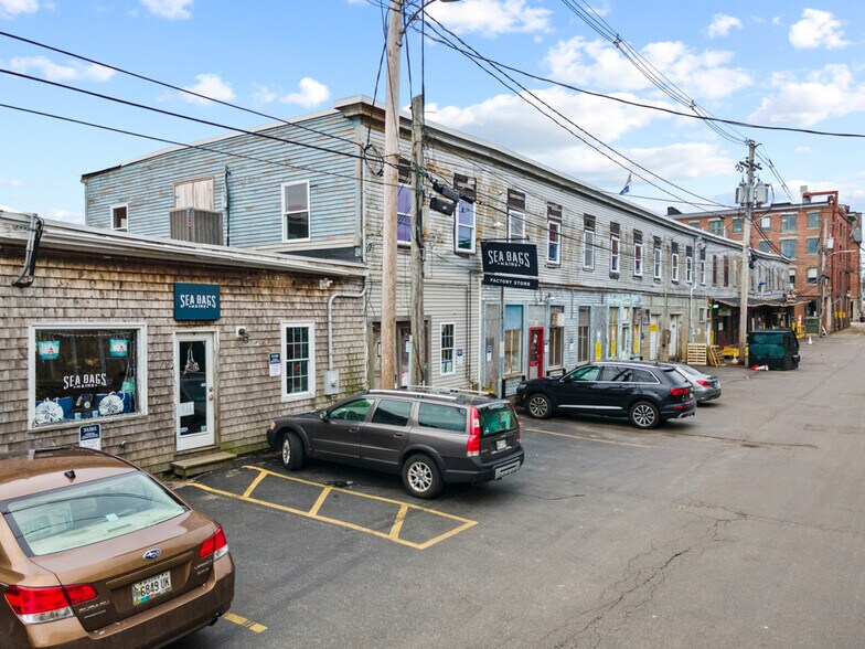 More Photos Of Custom House Wharf Street, Portland General Retail For Lease