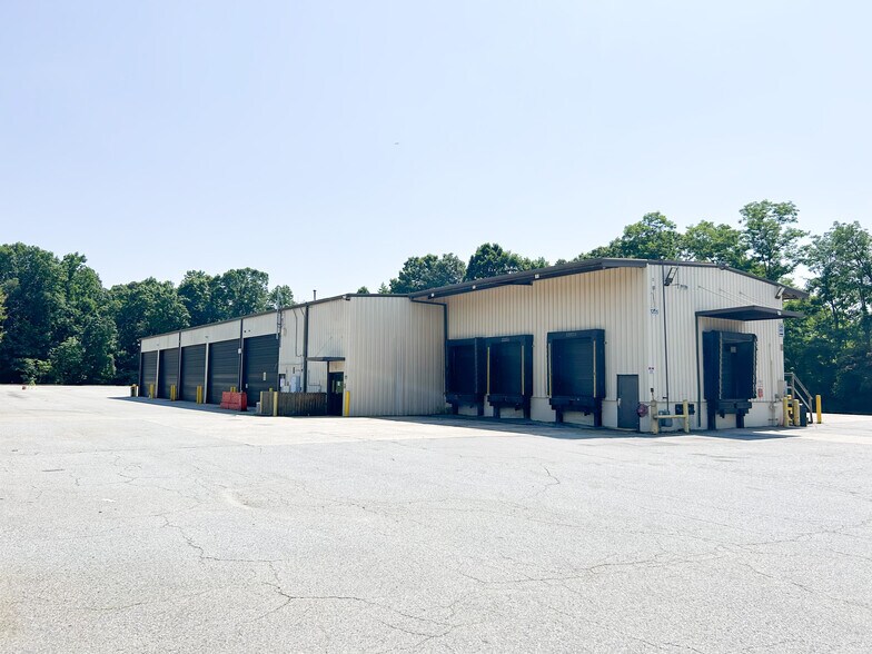 Primary Photo Of 1205 Corporation Dr, Archdale Warehouse For Lease