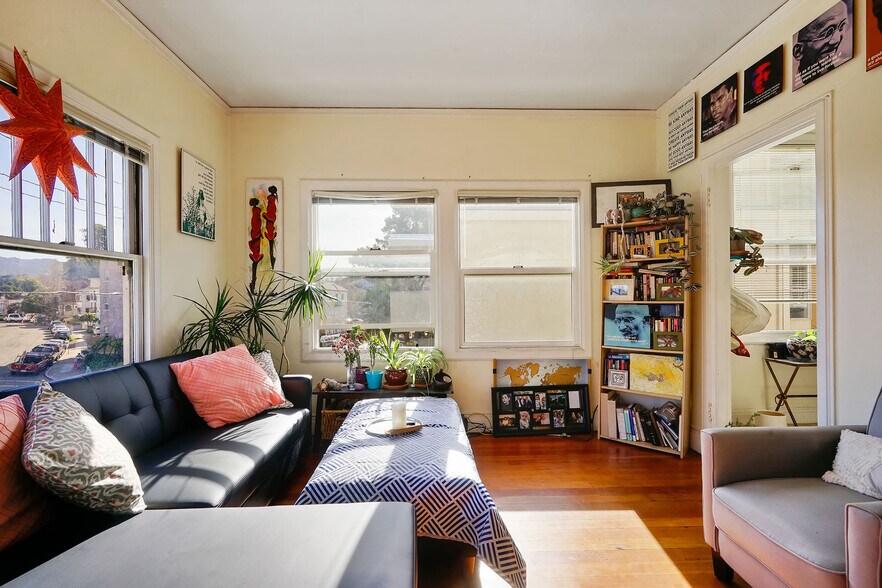 More Photos Of 226 Athol Ave, Oakland Apartments For Sale