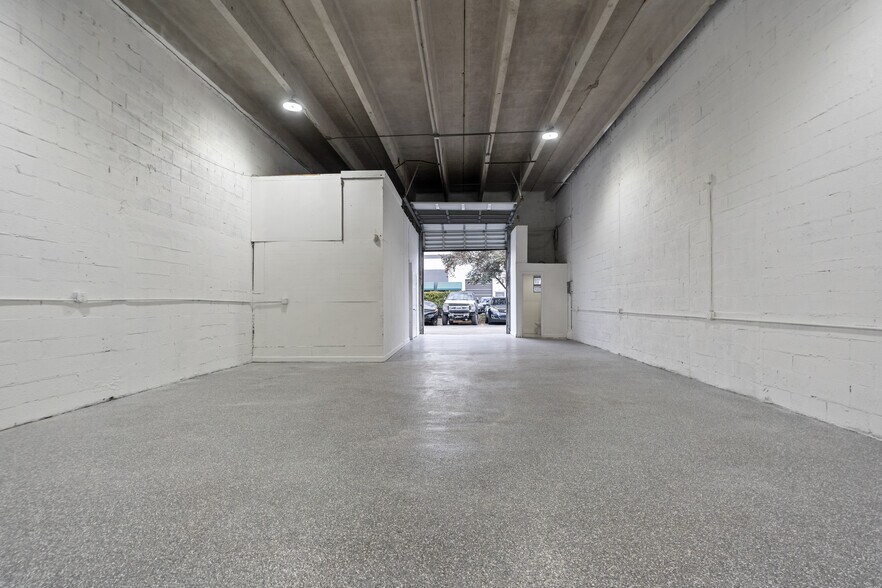 More Photos Of 7403 NW 7th St, Miami Unknown For Lease