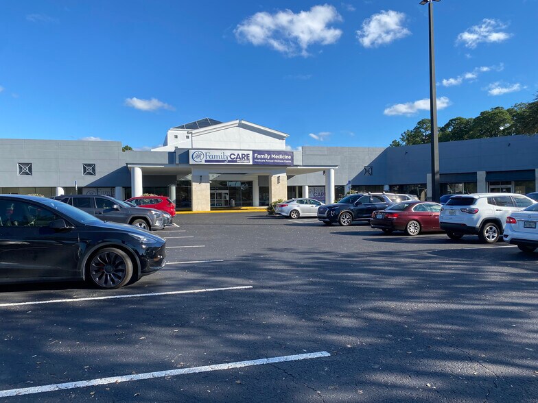 More Photos Of 14444 Beach Blvd, Jacksonville Unknown For Lease
