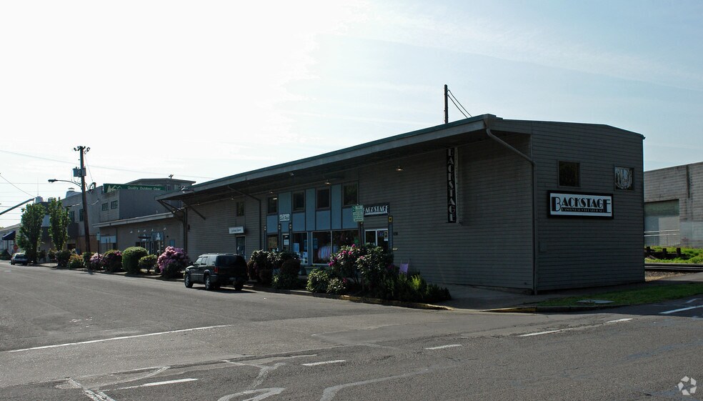 Primary Photo Of 306 W Lawrence St, Eugene Storefront Retail Office For Sale