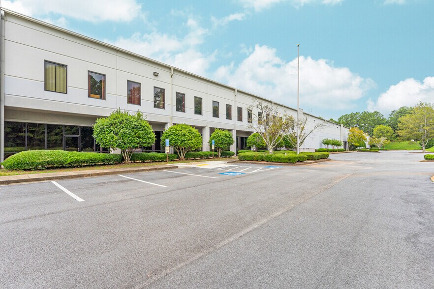 More Photos Of 2175 E Park Dr NE, Conyers Distribution For Lease