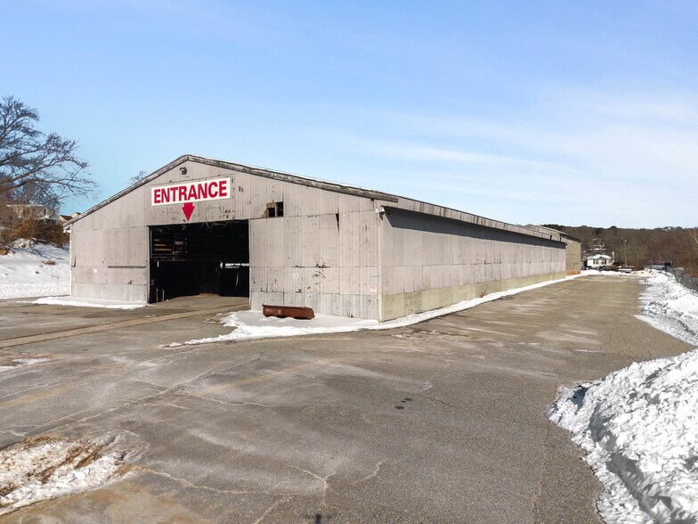 More Photos Of 45 Richards Grove Rd, Quaker Hill Service For Sale