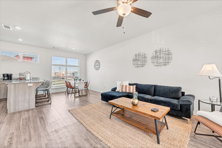 More Photos Of 1512 S Razorback Rd, Fayetteville Apartments For Sale
