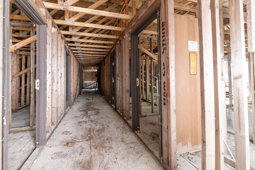 More Photos Of 6020 Shelby Oaks Dr, Memphis Hotel For Sale