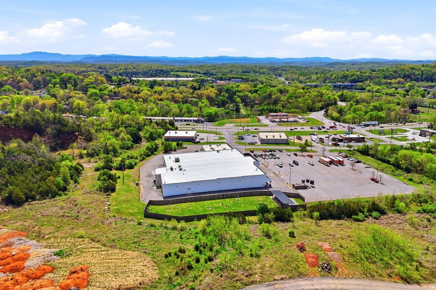 More Photos Of 6213-6221 Riverview Crossing Dr, Knoxville Unknown For Lease