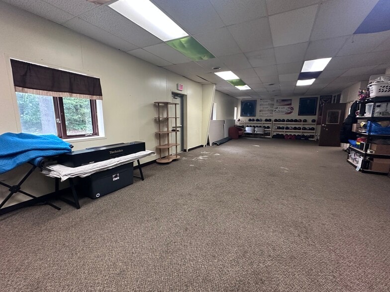 More Photos Of 2883 Aero Park Dr, Traverse City Warehouse For Sale