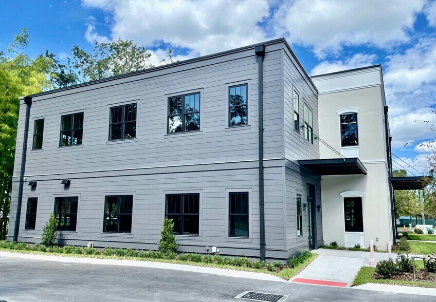 More Photos Of 504 W Plant St, Winter Garden Coworking Space