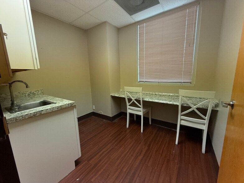 More Photos Of 14100 Fivay Rd, Hudson Medical For Sale