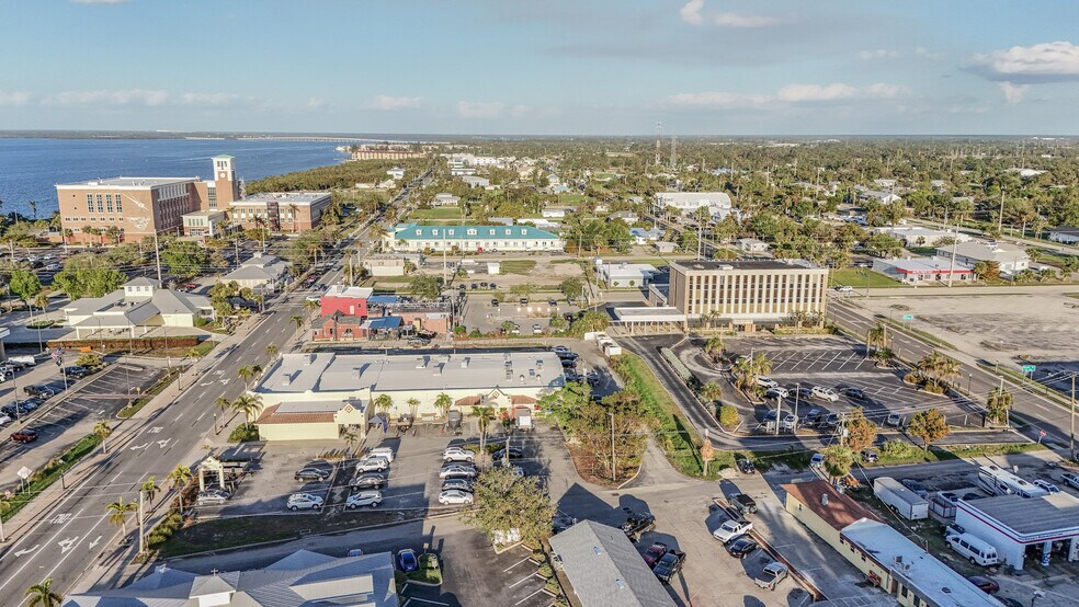 More Photos Of 121 E Marion Ave, Punta Gorda Storefront Retail Office For Sale