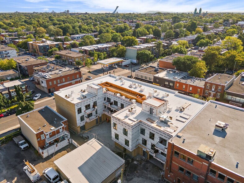 More Photos Of 2485 Rue Bélanger, Montréal Multifamily For Sale