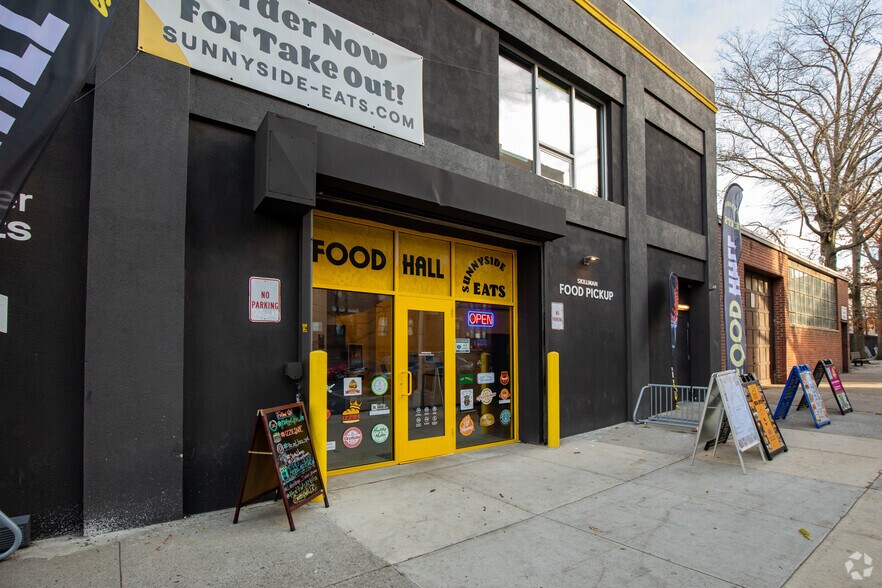 More Photos Of 4005 Skillman Ave, Long Island City Restaurant For Lease