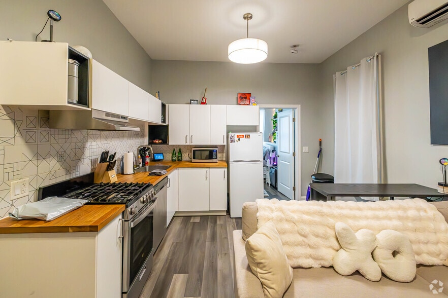 More Photos Of 1074 Summit Ave, Jersey City Apartments For Sale