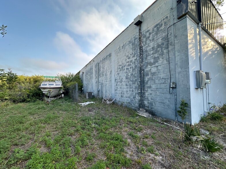 More Photos Of 5541 US Highway 19, New Port Richey Auto Repair For Sale