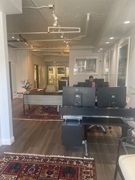 More Photos Of 5724-5726 La Jolla Blvd, La Jolla Apartments For Lease