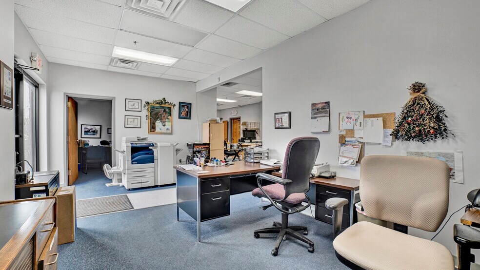 More Photos Of 961 N Main St, Mansfield Warehouse For Lease