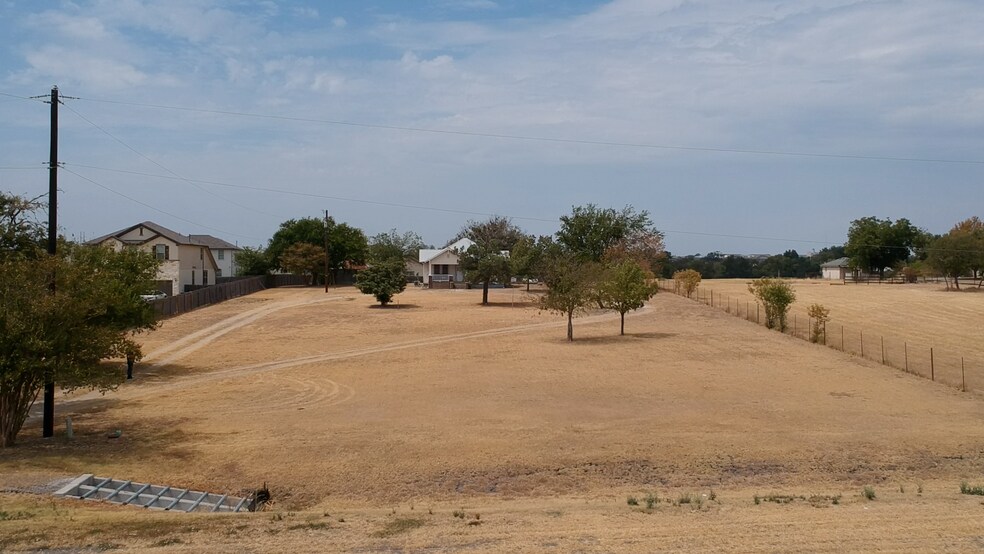 More Photos Of 8076 County Road 110, Round Rock Land For Sale