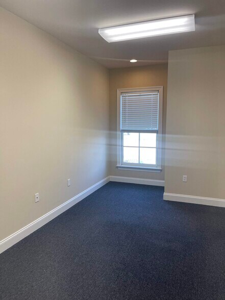 More Photos Of 2798 O'Neal Ln, Baton Rouge Office For Lease