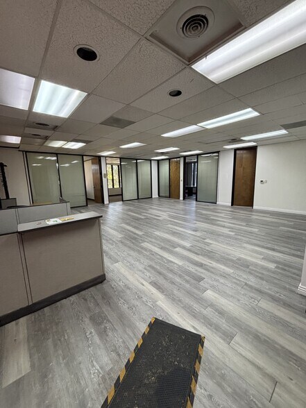 More Photos Of 8393 Capwell Dr, Oakland Office For Lease