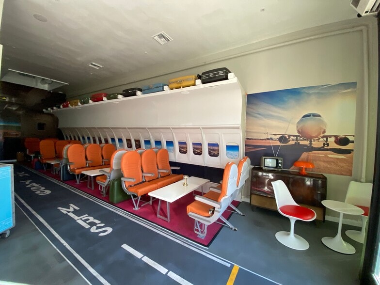 More Photos Of 7459 Melrose Ave, Los Angeles Restaurant For Lease