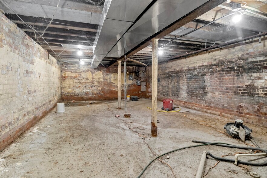 More Photos Of 19424 W Warren Ave, Detroit Storefront For Sale