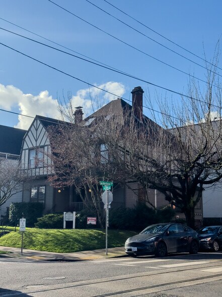 More Photos Of 1133 NW 21st Ave, Portland Office For Sale