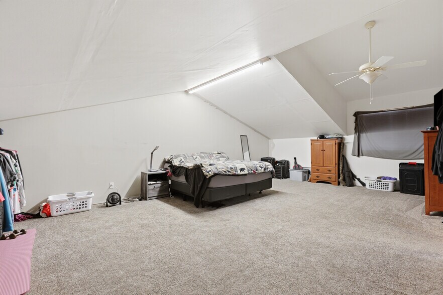 More Photos Of 11700 Sturgis Rd, Summerset Warehouse For Sale