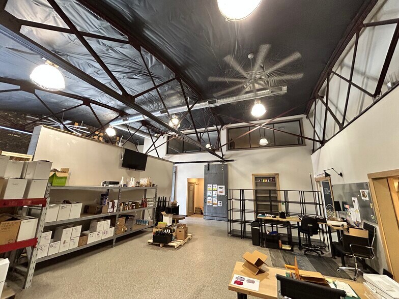 More Photos Of 250 S Mulberry St, Troy Industrial For Sale