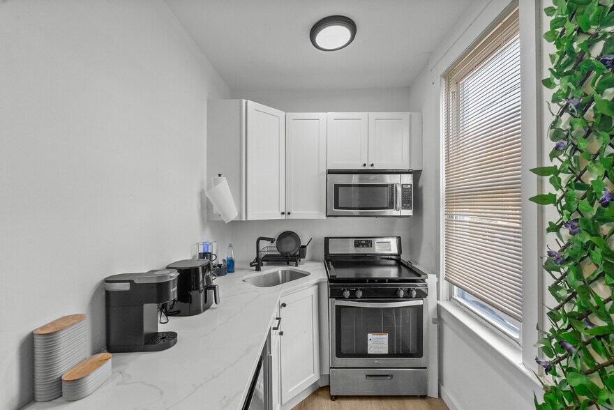 More Photos Of 188 New York Ave, Jersey City Multifamily For Sale