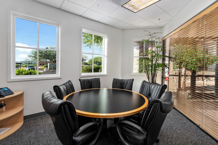 More Photos Of 1846 E Innovation Park Dr, Oro Valley Coworking Space