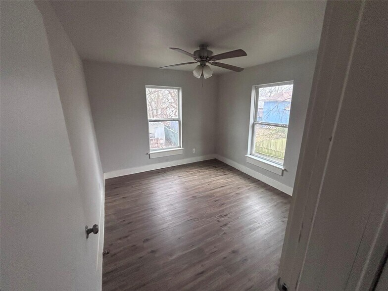More Photos Of 3415 Henry St, Greenville Apartments For Sale