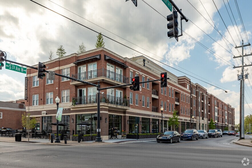 More Photos Of 122 E Main St, Franklin Storefront For Lease