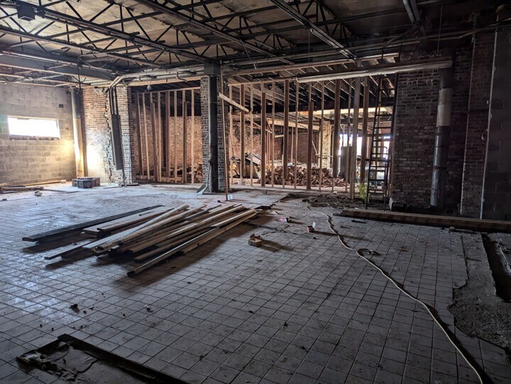 More Photos Of 37 37-39 New Britain Ave, Hartford Freestanding For Lease