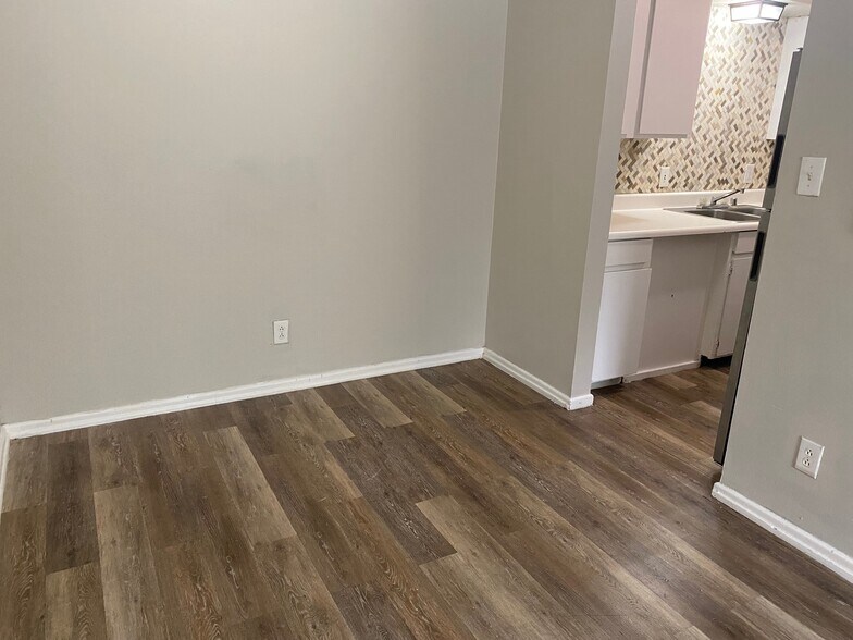 More Photos Of 511 Blake St, Texarkana Apartments For Sale